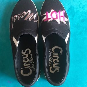 Gently used Sam Edelman slip on sneakers size 6.5